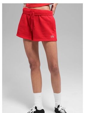 NWT ALO Yoga Accolade Short size Medium color Bright Ref $78 Retail